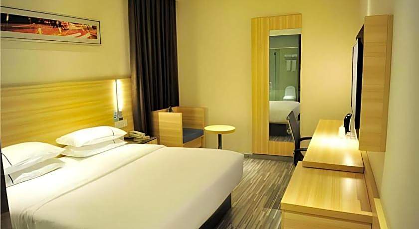 City Comfort Inn Jingmen Zhongjian Jinxiang Square