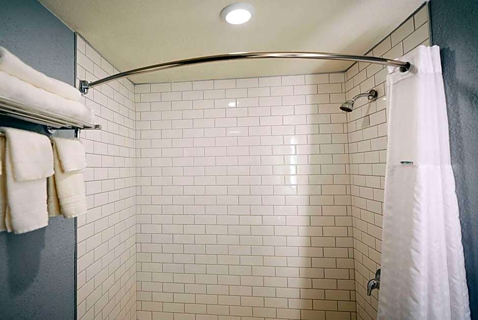 Super 8 by Wyndham Pueblo