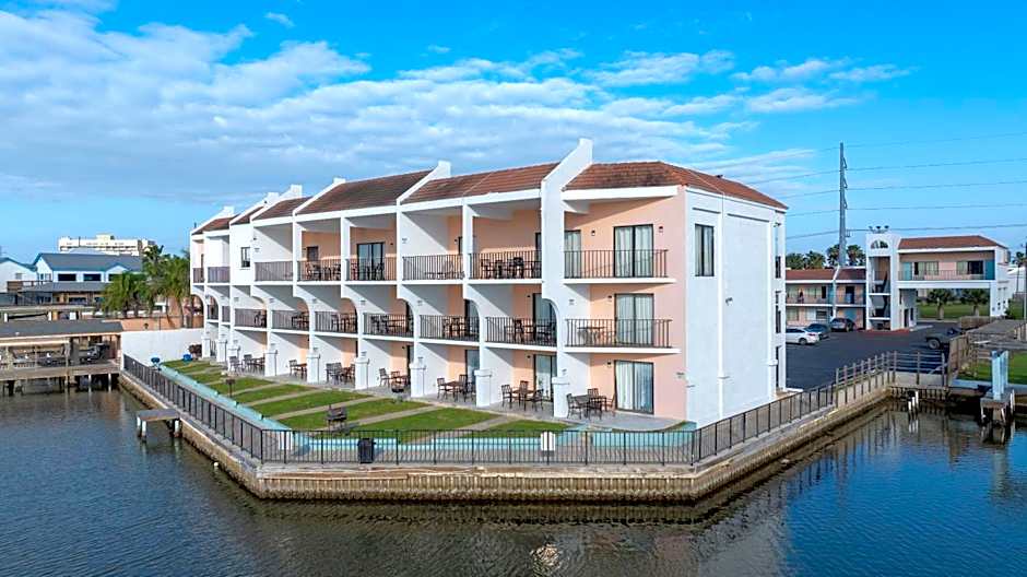 WindWater Hotel and Marina