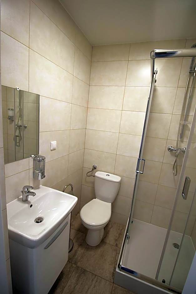 Pod Kominem Pokoje i Apartamenty