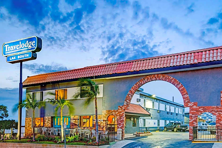 Travelodge by Wyndham LAX South