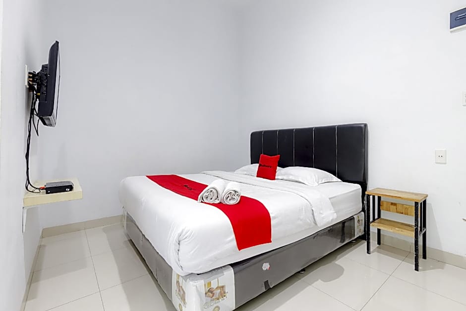 RedDoorz Plus near Thamrin Plaza Medan