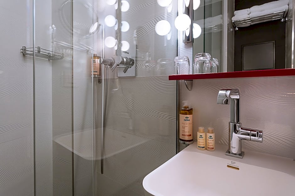 Hotel La Parizienne By Elegancia