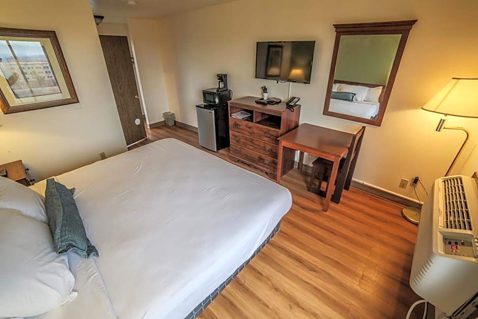 Sunnyside Inn and Suites