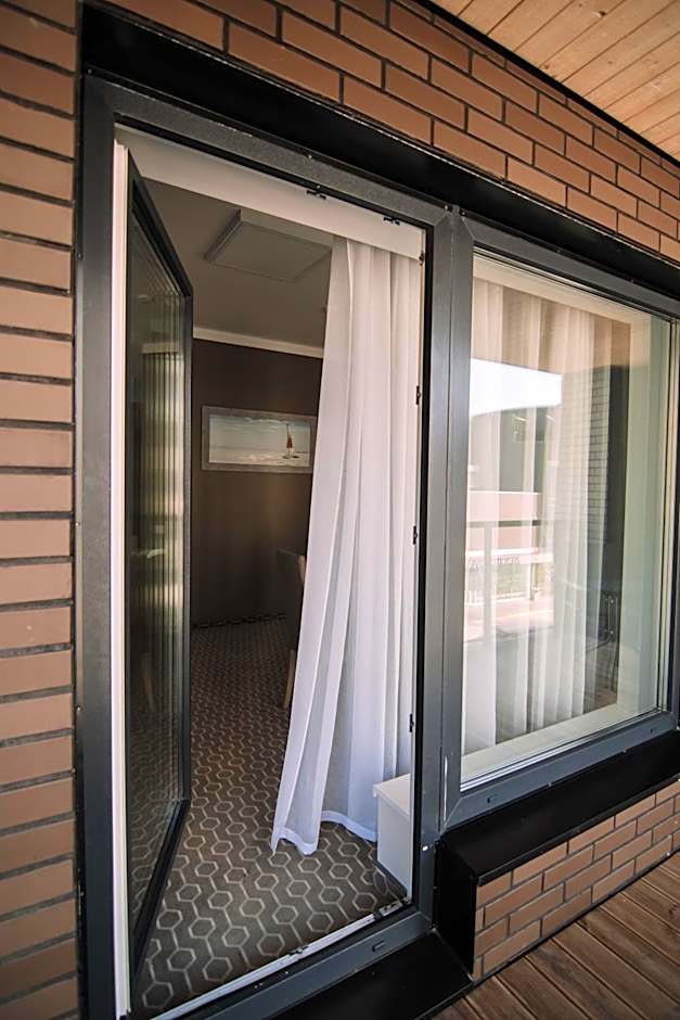 Merepargi ApartHotel & Cafe