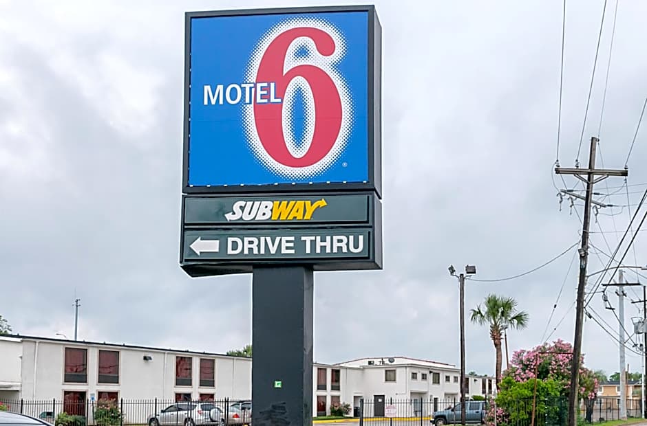Motel 6-New Orleans, LA - Near Downtown