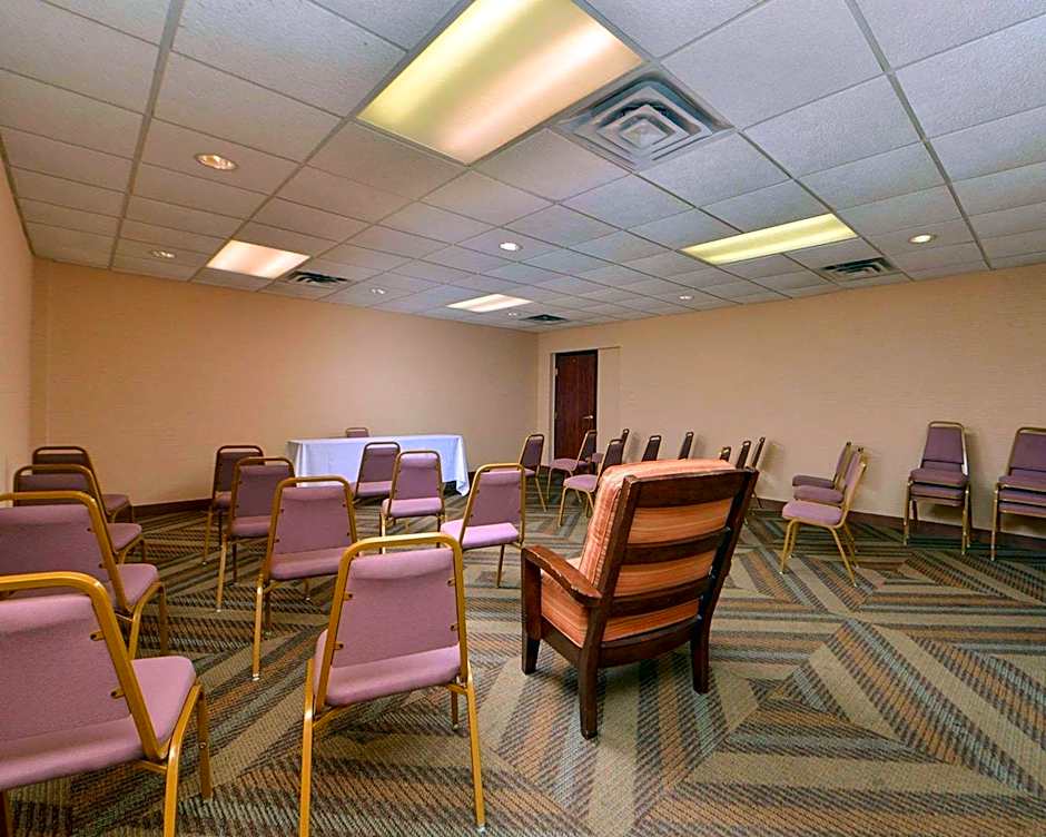 Quality Inn Oklahoma City Airport – Oklahoma City, OK