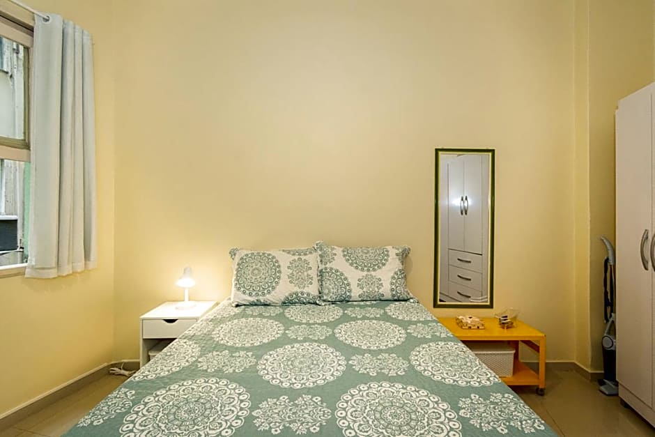 Confortavel apto a 280m da Praia de Copacabana RJ