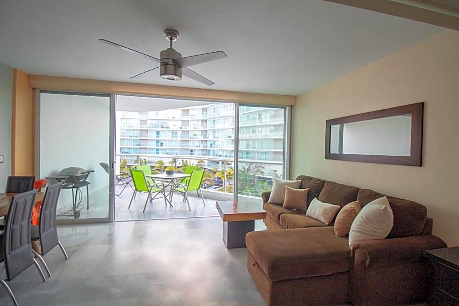 Suites at Aria Pacific Ocean Studio