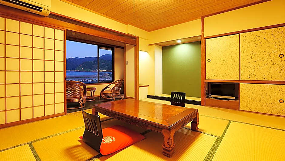 Okukinosaki Seaside Hotel