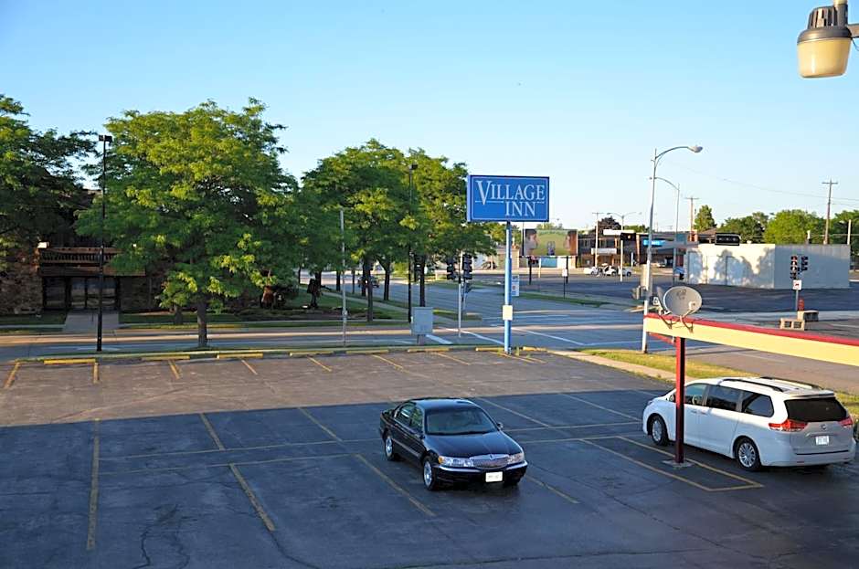Village Inn Green Bay