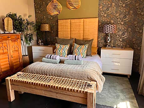 A Bird Cage Stay & Cottage