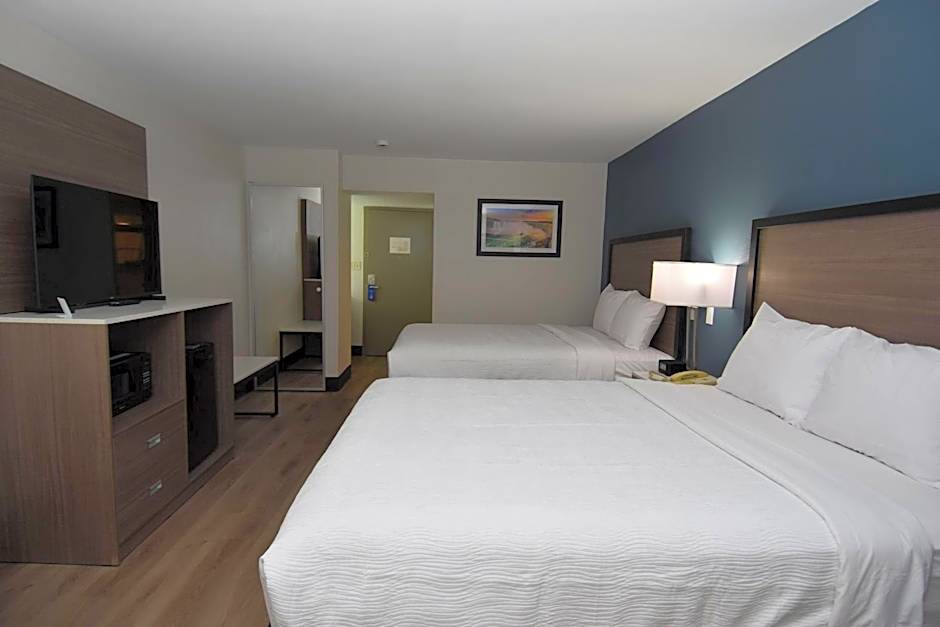 Baymont by Wyndham Batavia - Darien Lake