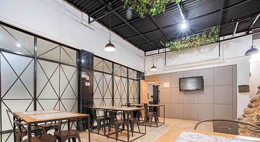 RedDoorz Plus @ Jalan Raden Intan Lampung