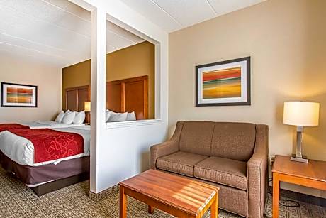2 Queen Beds, Suite, Nonsmoking
