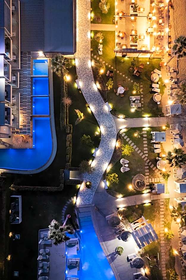 Blue Carpet Luxury Suites