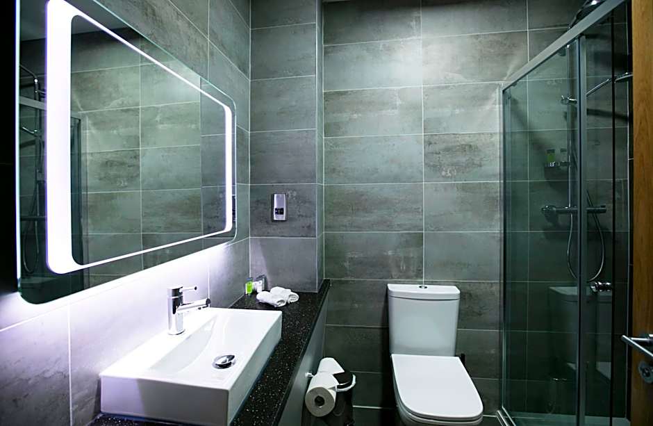 La Mon Hotel & Country Club