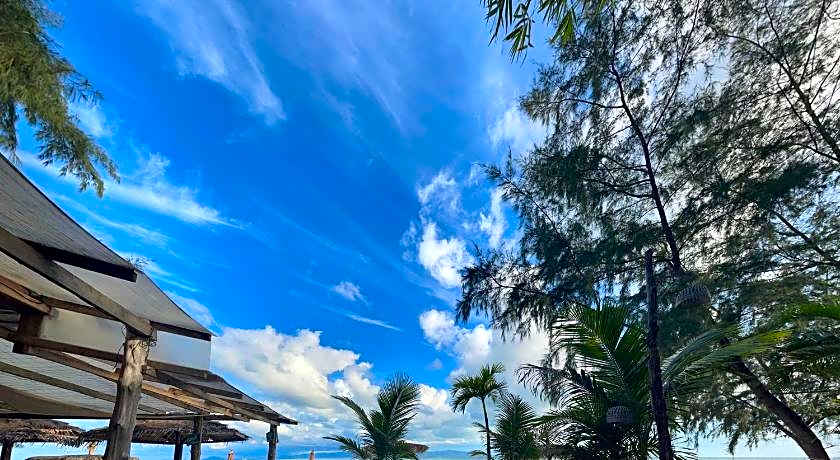 SeaEsta Beach