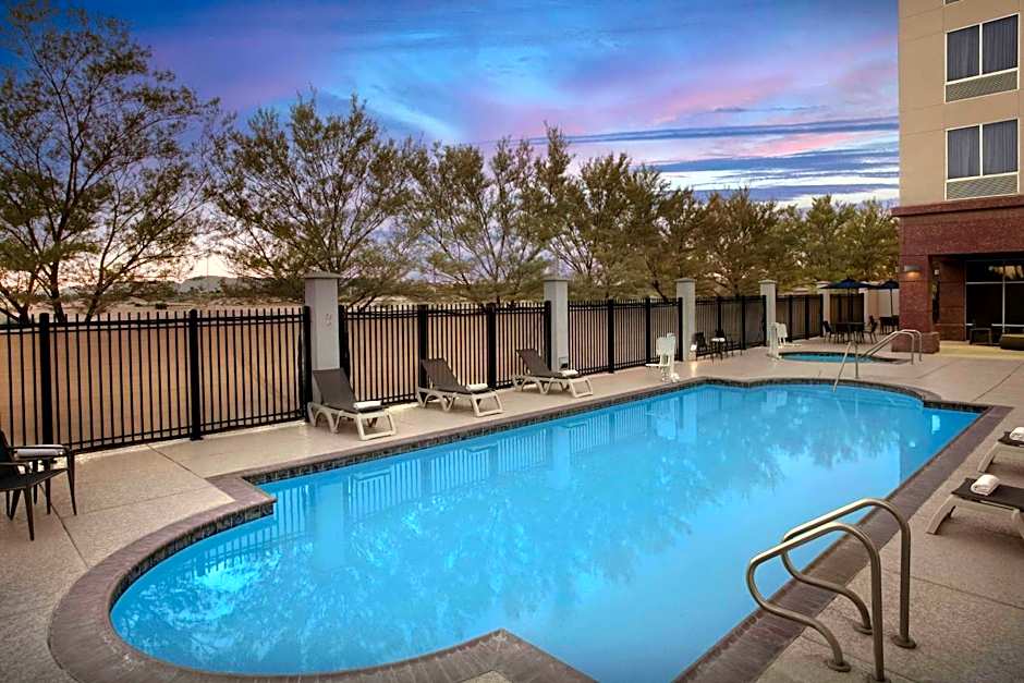 Fairfield Inn & Suites by Marriott Phoenix Chandler/Fashion Center