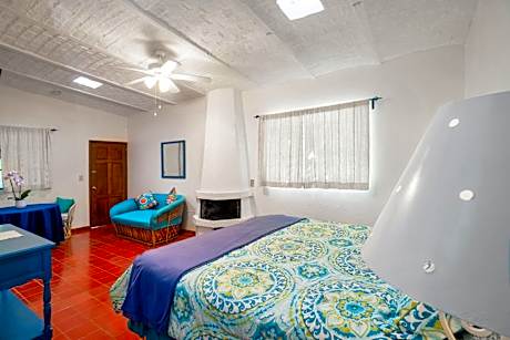 Deluxe King Suite