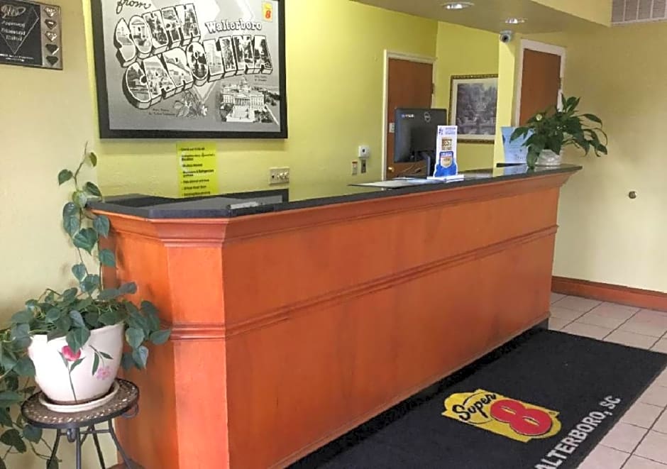 Super 8 by Wyndham Walterboro