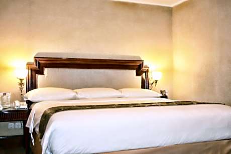 Deluxe Double Room - No Window