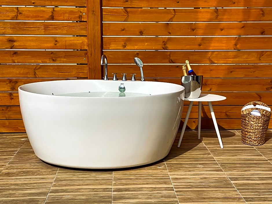 Share Suites Hotel Bat-Yam