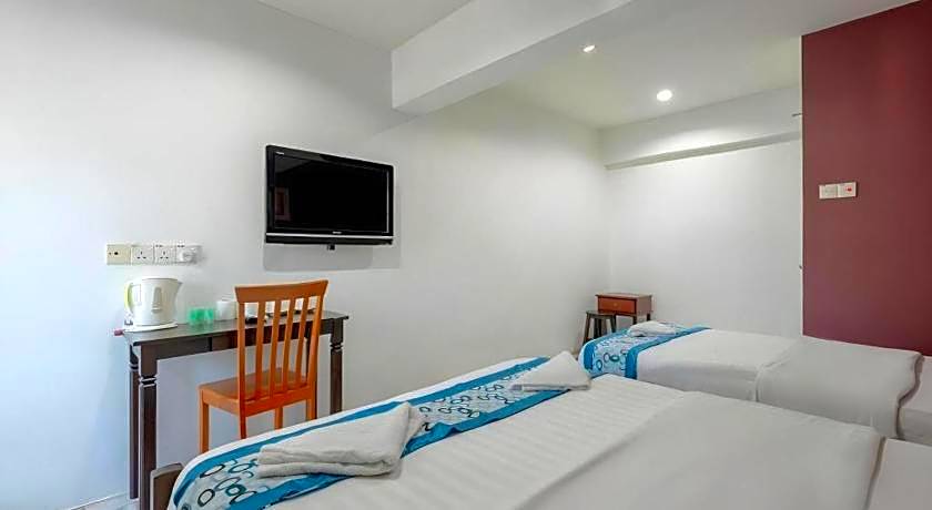 OYO 89874 Gs Golden Star Hotel