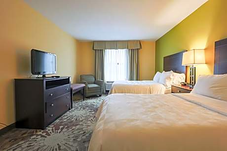 2 Double Beds 1-Bedroom Suite Non-Smoking