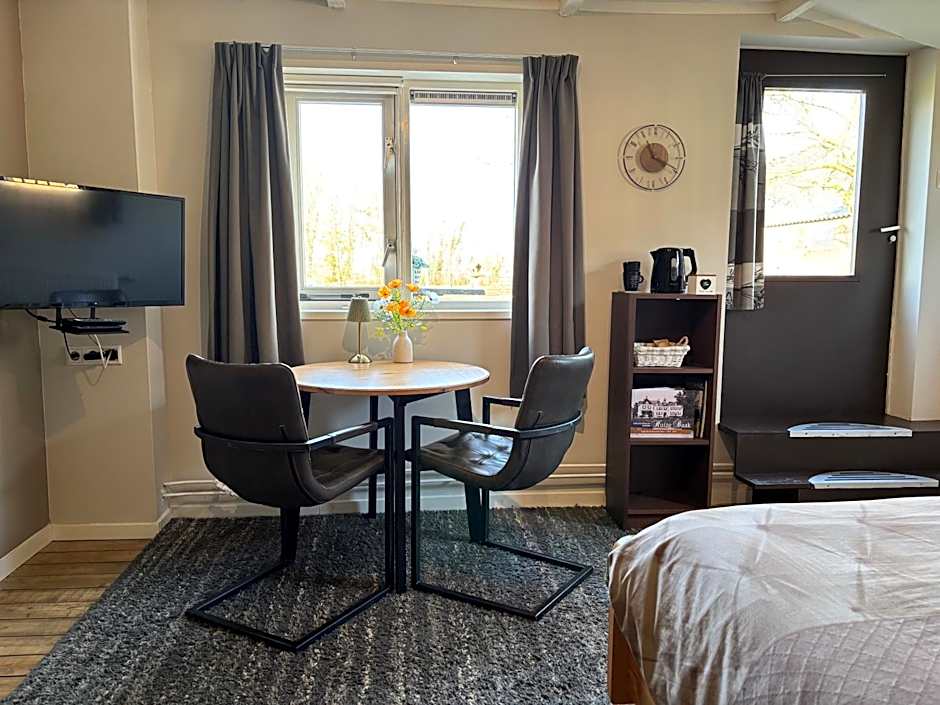 B&B Warnstee