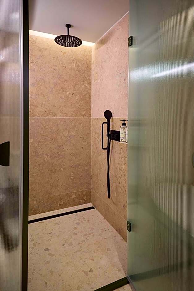 Duo Hotel Lisbon, Curio Collection by Hilton