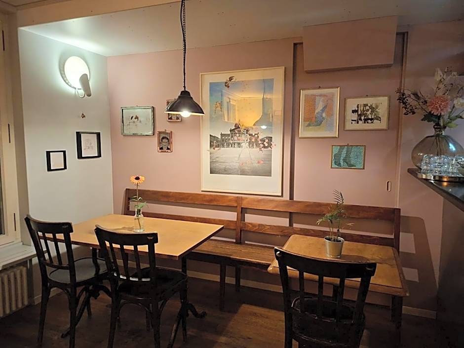 Hotel & Bistro Pêle-Mêle