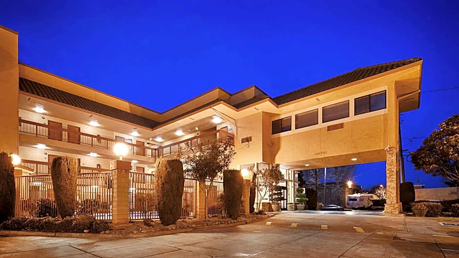 Best Western Plus Inn Of Hayward