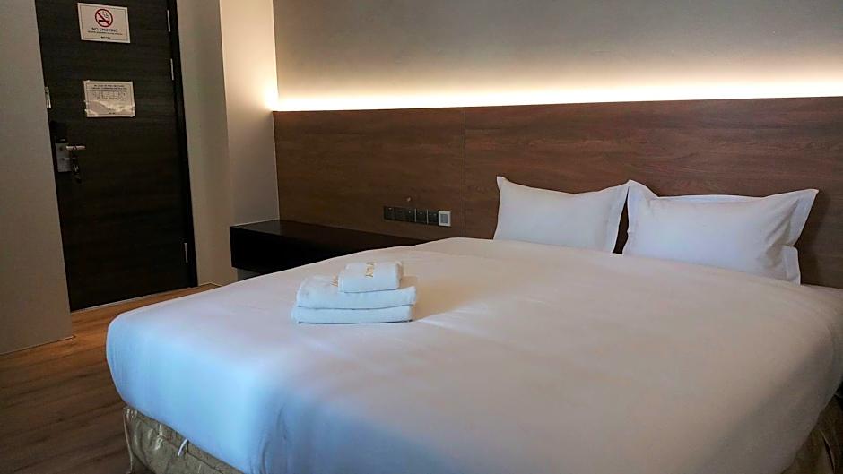 Roxy Hotel Padungan