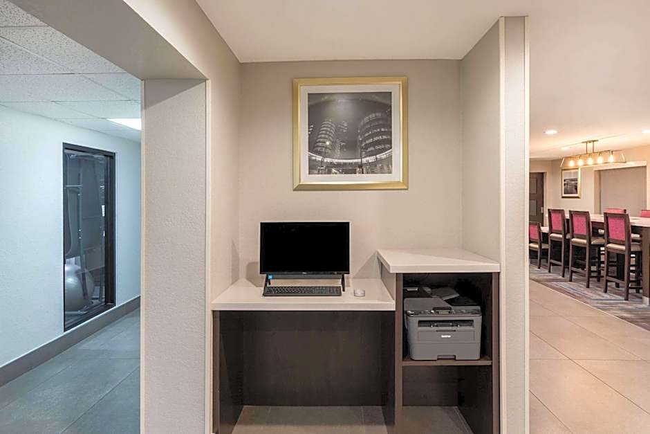 La Quinta Inn & Suites by Wyndham Houston Northwest
