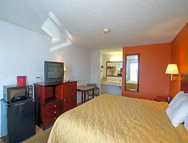 Super 8 by Wyndham Defuniak Springs