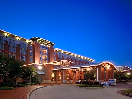 The Chattanoogan Hotel, Curio Collection By Hilton