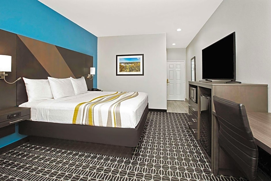 La Quinta Inn & Suites by Wyndham Sulphur Springs