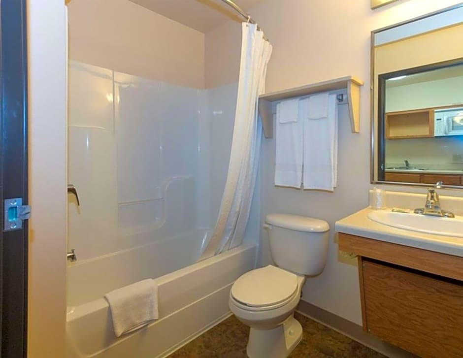 WoodSpring Suites Lake Charles