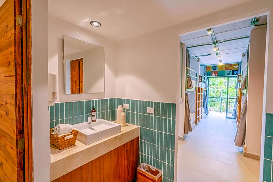 Mayan Monkey Isla Mujeres - Social Hotel