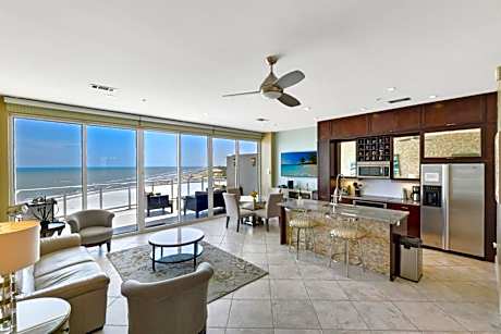 XL Terrace, Lazy River, I-O Pools, Game Room, Spa, Beach, Luxury 2-2 Penthouse!