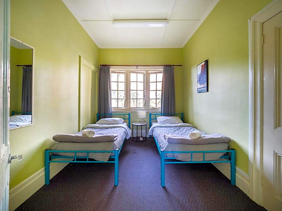 YHA Newcastle Beach