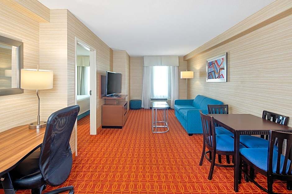 Fairfield Inn & Suites by Marriott Toronto Airport