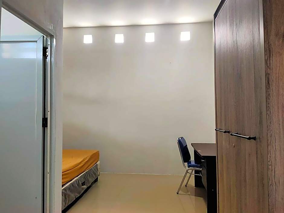 Hotel O Kost 3 Kelor Syariah