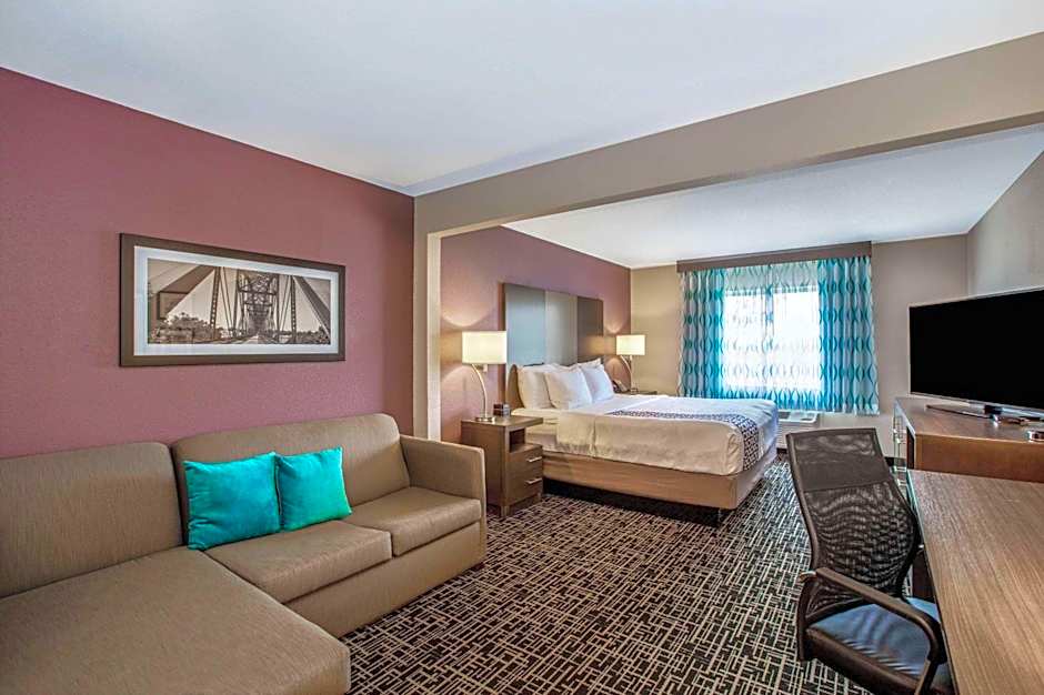 La Quinta Inn & Suites by Wyndham Fayetteville