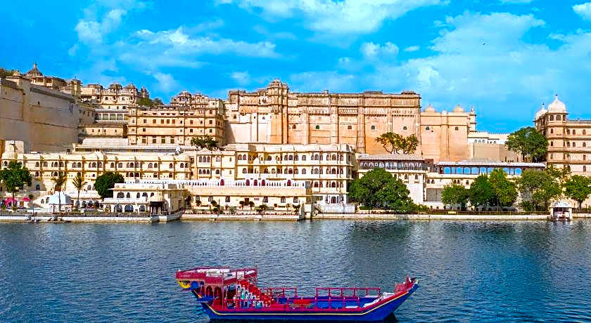 Taj Fateh Prakash Palace Udaipur