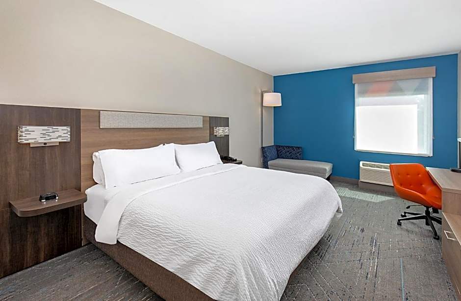 Holiday Inn Express Hurricane Mills Waverly By IHG