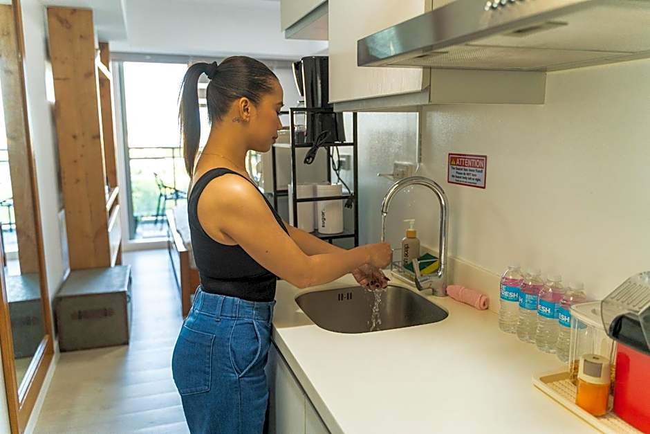 R'Holistay Azure North KING SIZE BED & Wave POOL