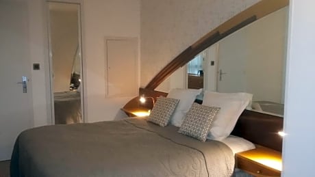 Malouine Double Comfort Room With Street View - Last Minute