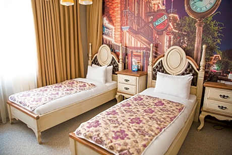 Twin Room with Bathroom